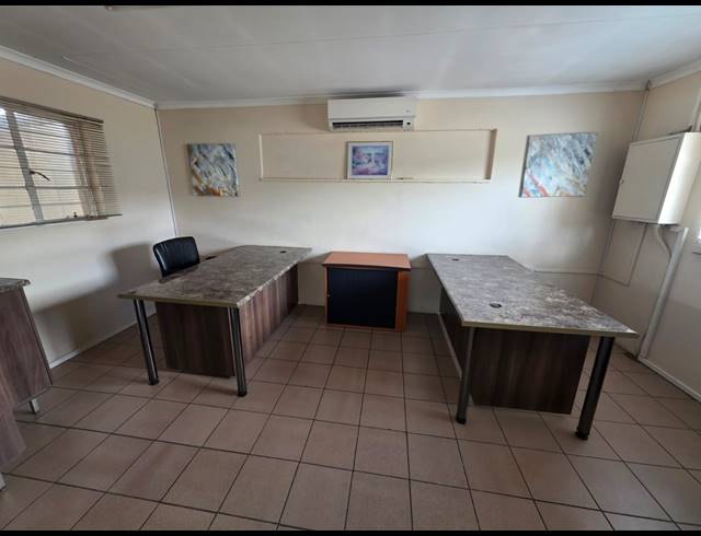 830M² BUSINESS FOR SALE IN DUNCANVILLE